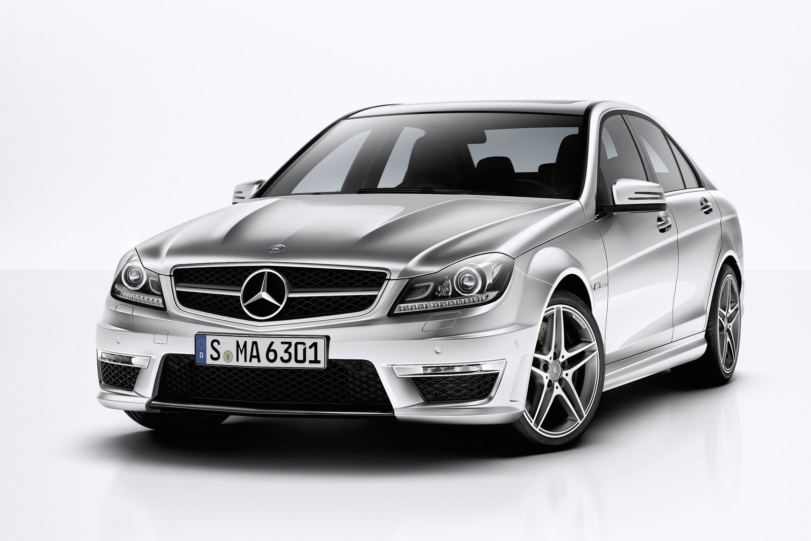 Mercedes C 63 AMG 2011