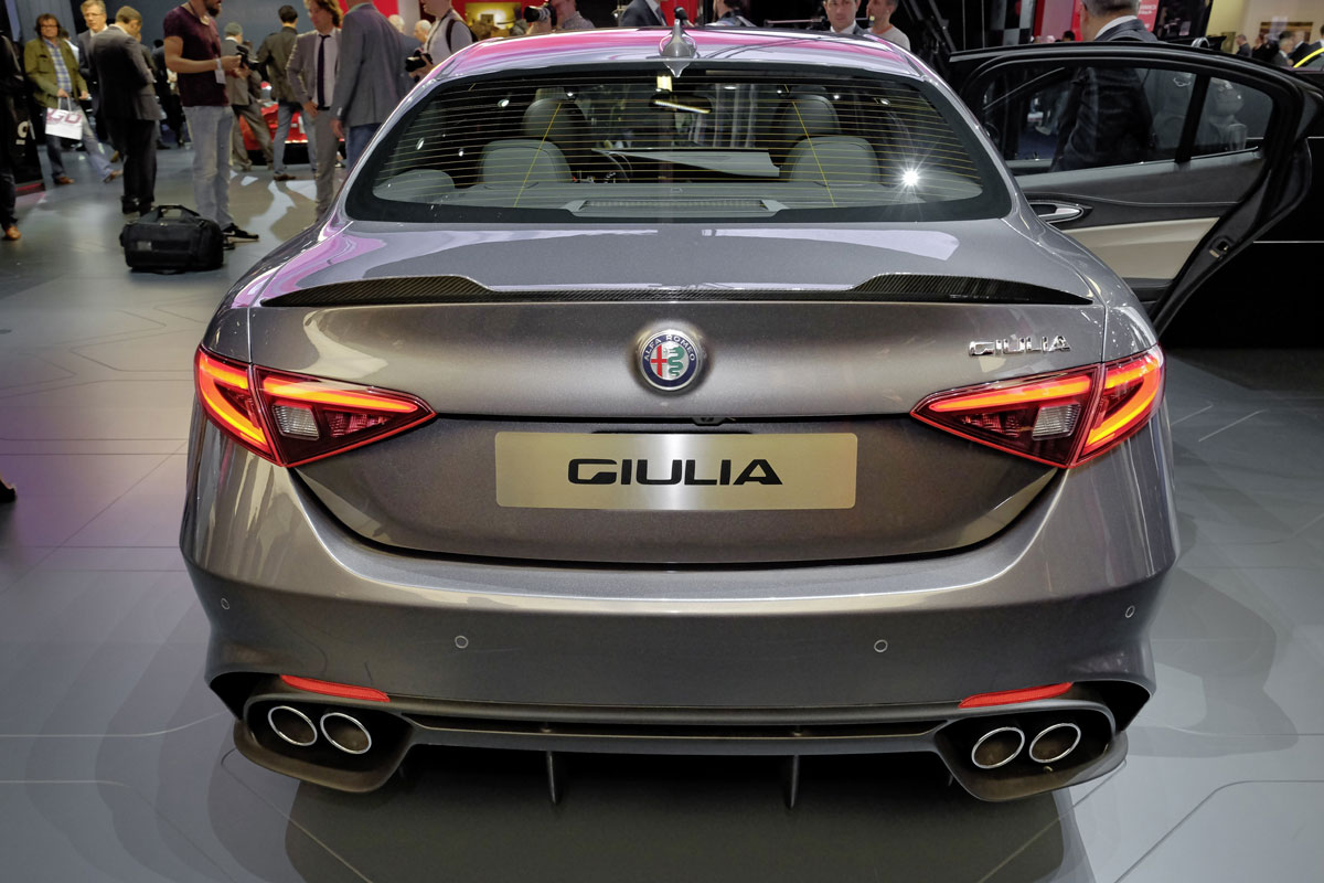 Alfa Romeo Giulia Quadrifoglio live auf der IAA 2015