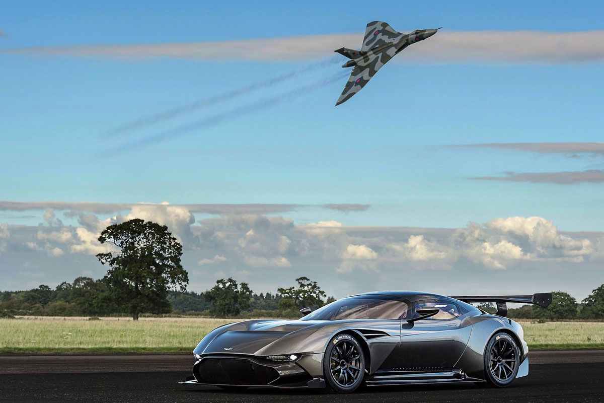 Aston Martin Vulcan 2015