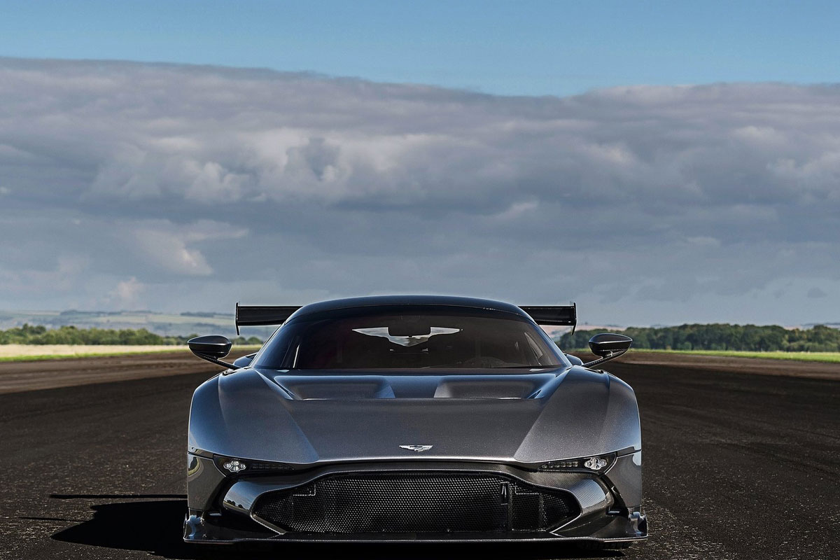 Aston Martin Vulcan 2015