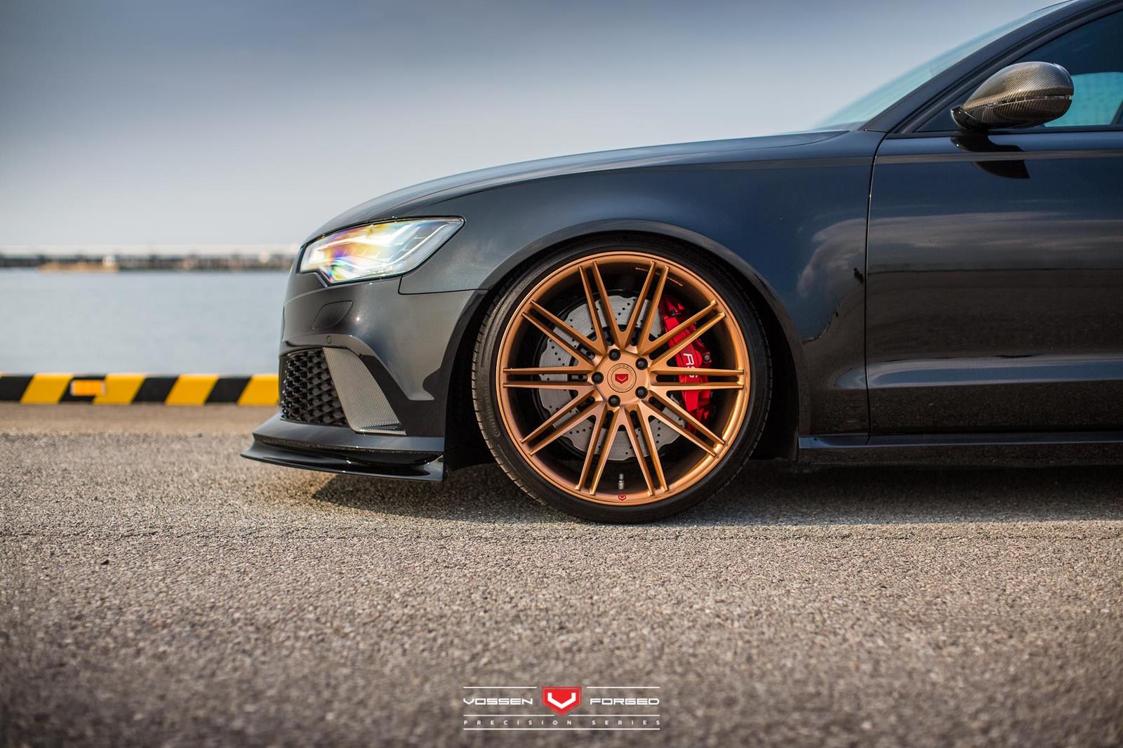 Audi RS6 Avant mit Felgen von Vossen Wheels 2015