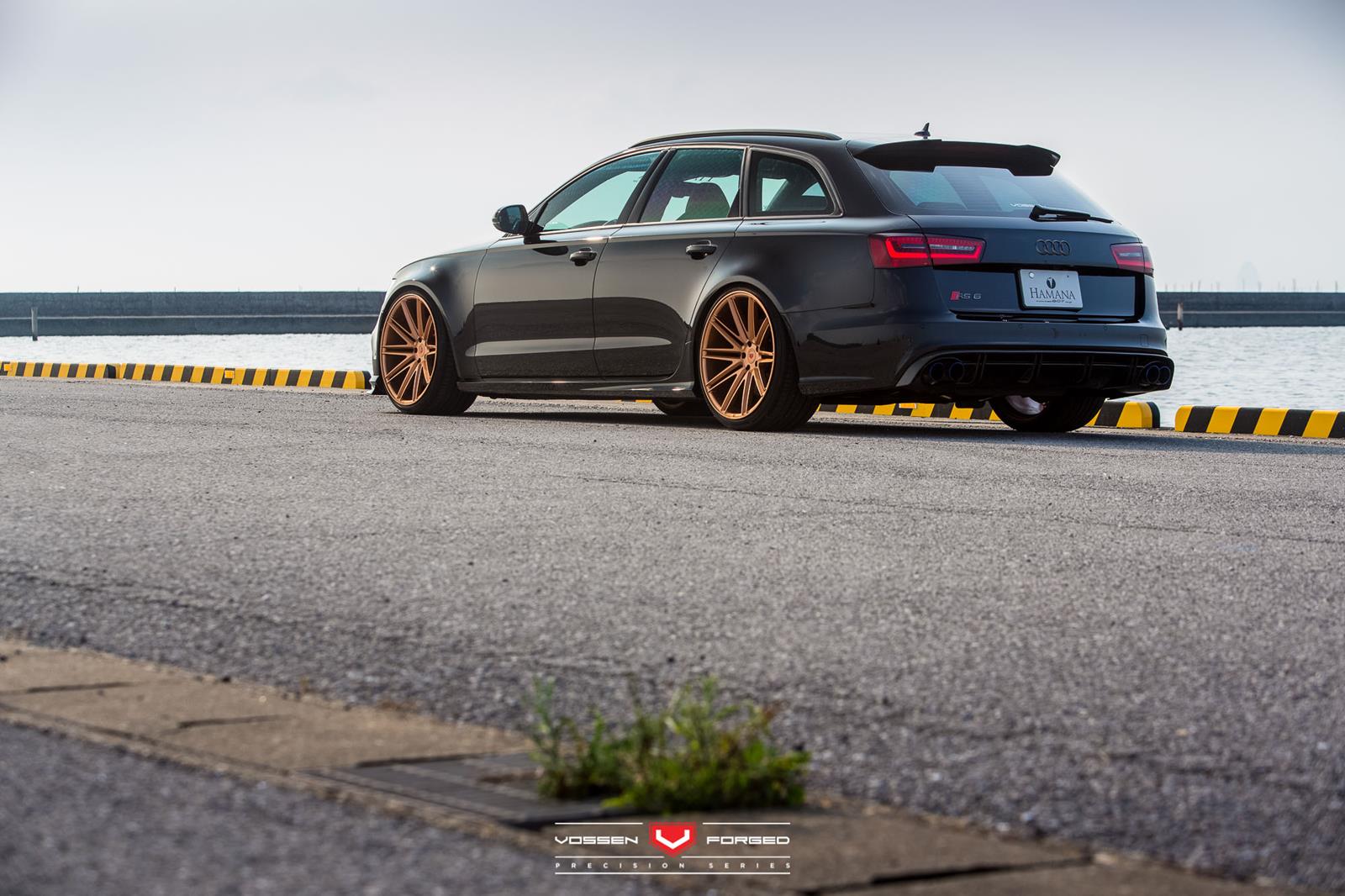 Audi RS6 Avant mit Felgen von Vossen Wheels 2015