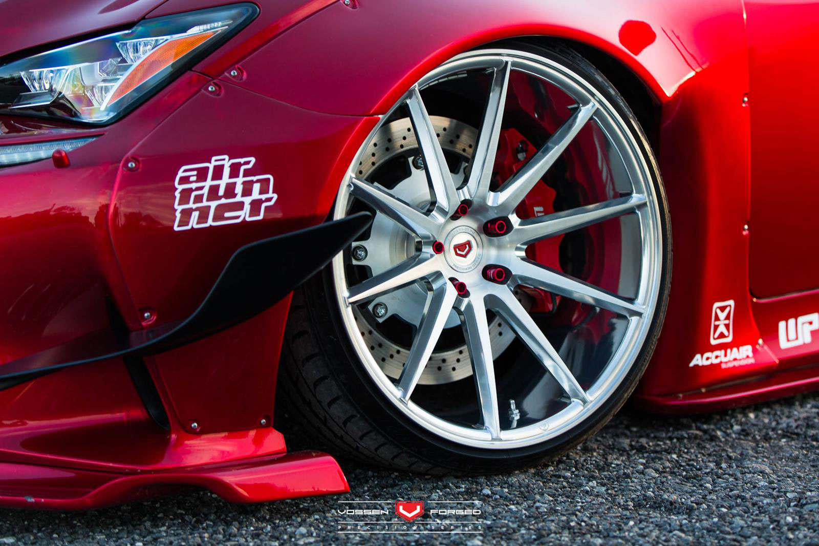 Lexus RC-F: Bodykit Rocket Bunny, Felgen Vossen Wheels