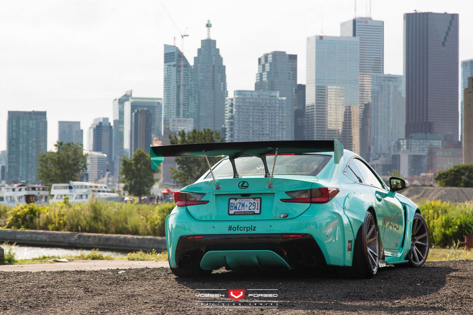 Lexus RC-F: Bodykit Rocket Bunny, Felgen Vossen Wheels