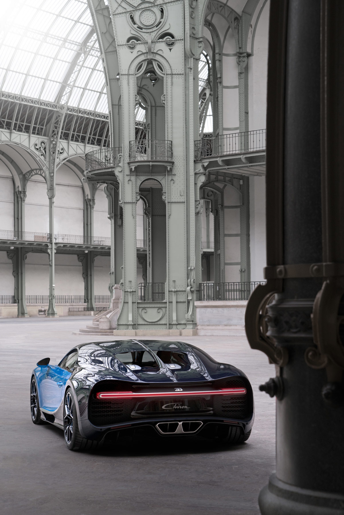 Bugatti Chiron 2016