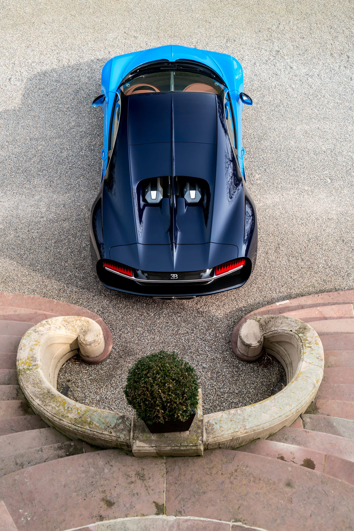 Bugatti Chiron 2016