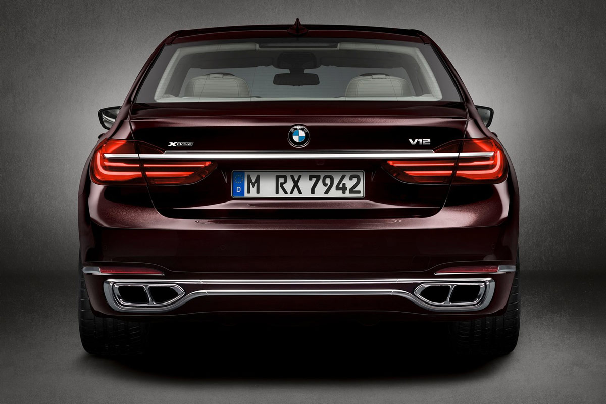 BMW M760Li xDrive 2016