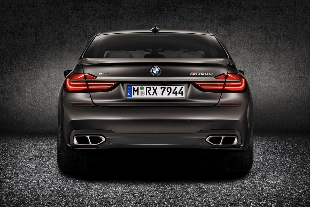 BMW M760Li xDrive 2016