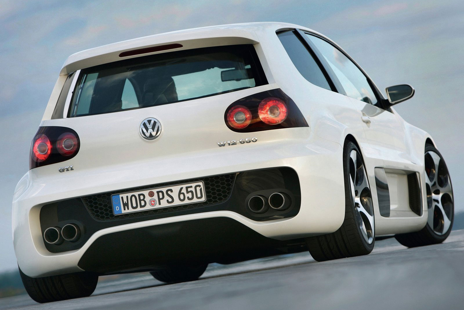 VW Golf GTI-W12 Concept (14)