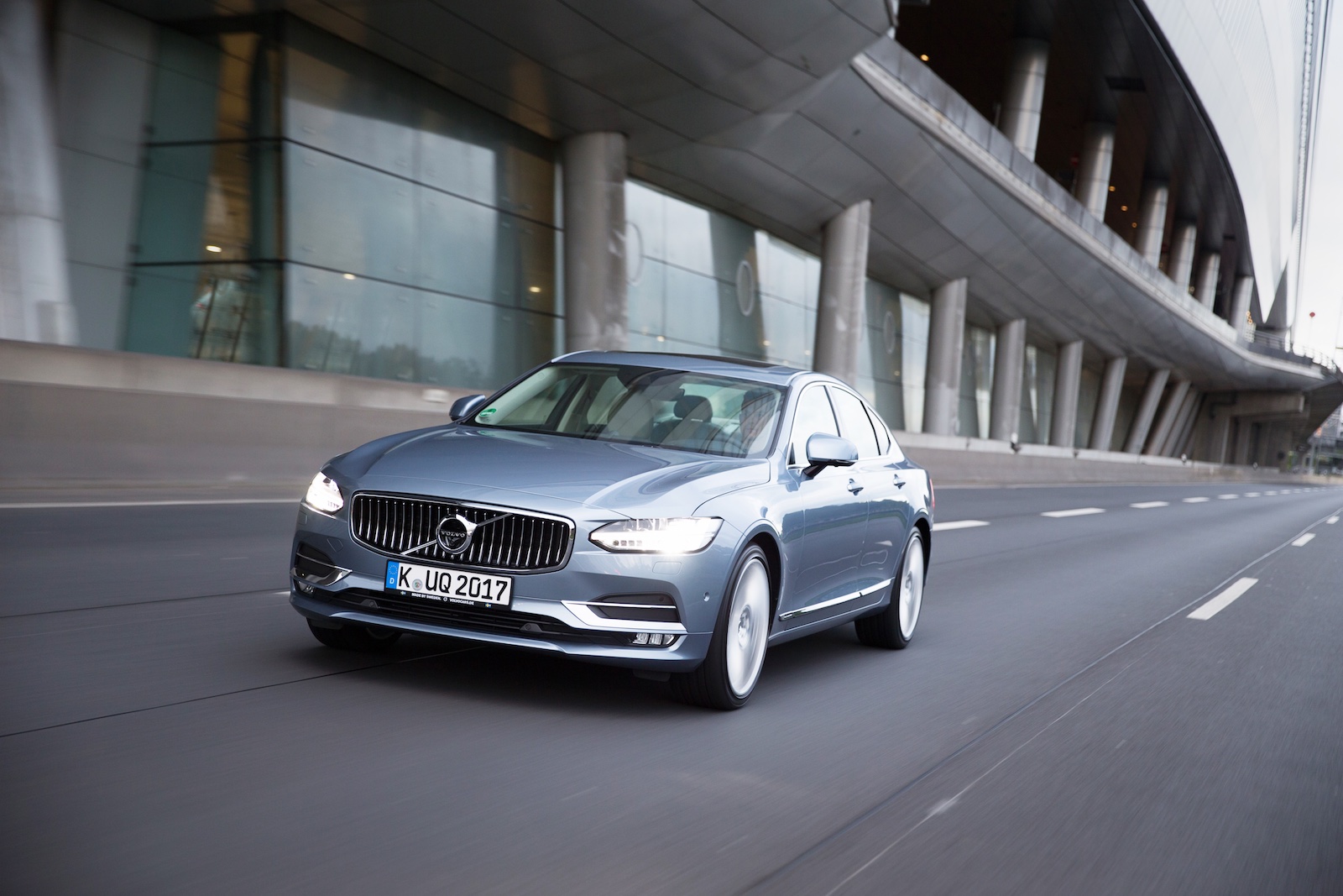 Volvo S90