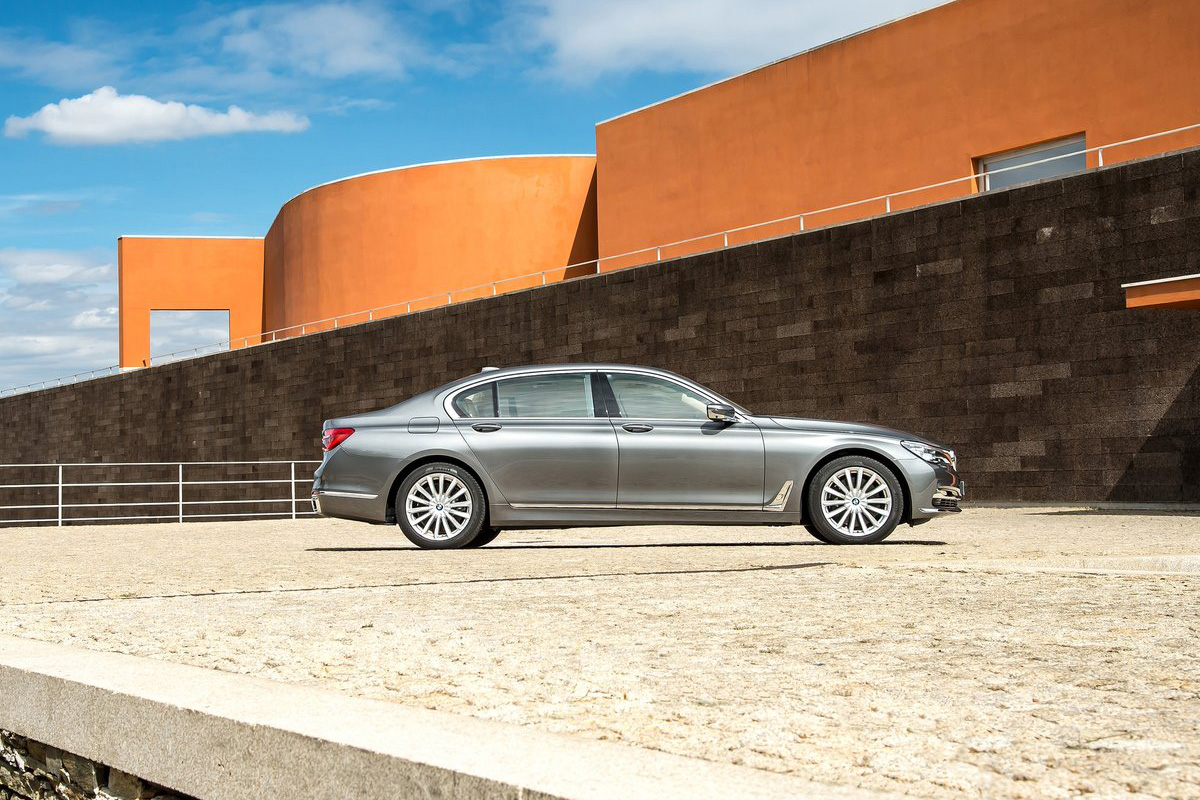 2016 BMW 750Li xDrive