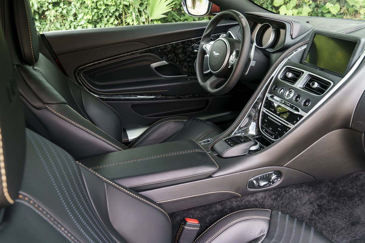 2017 DB 11 Interieur