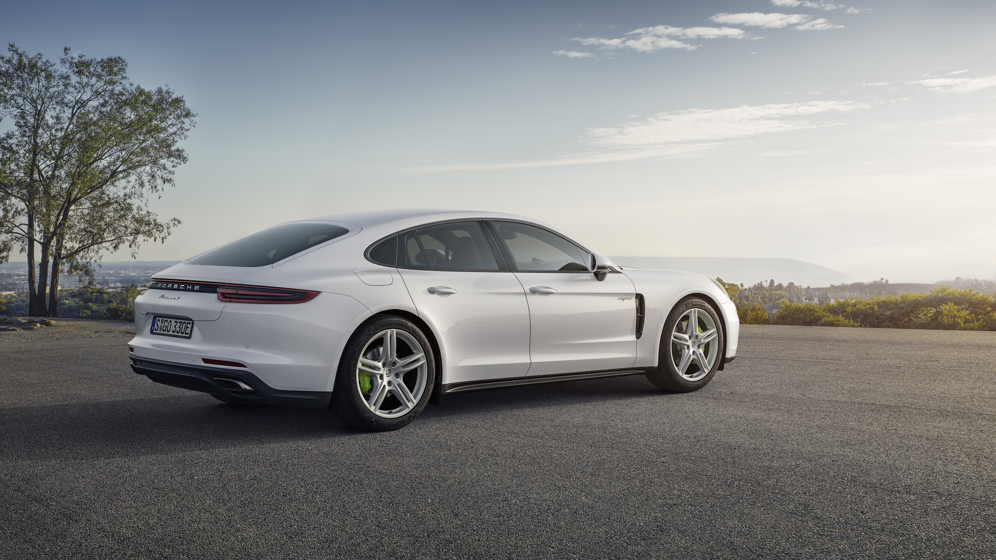 porsche-panamera-4-e-hybrid-1