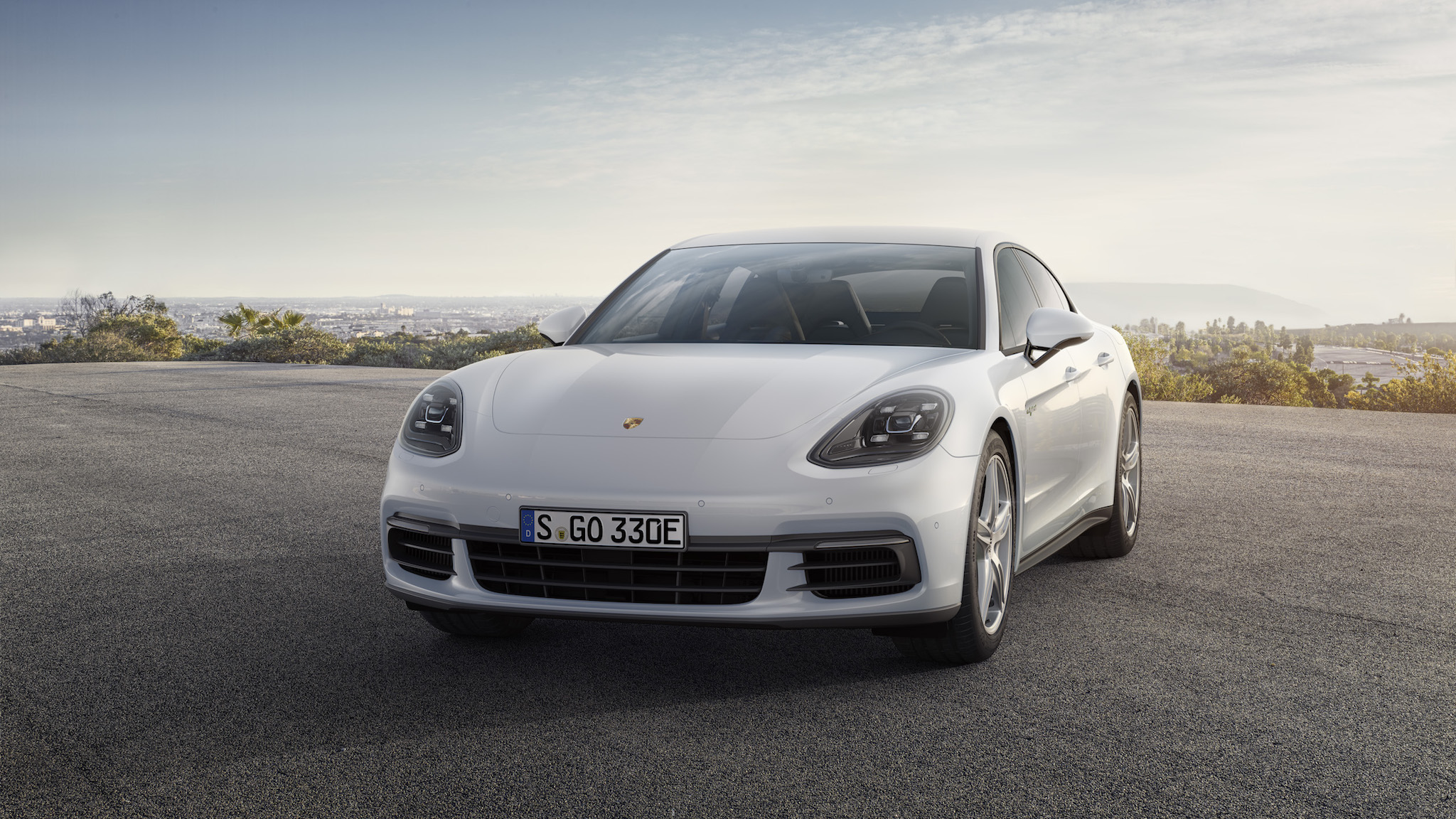 porsche-panamera-4-e-hybrid-2