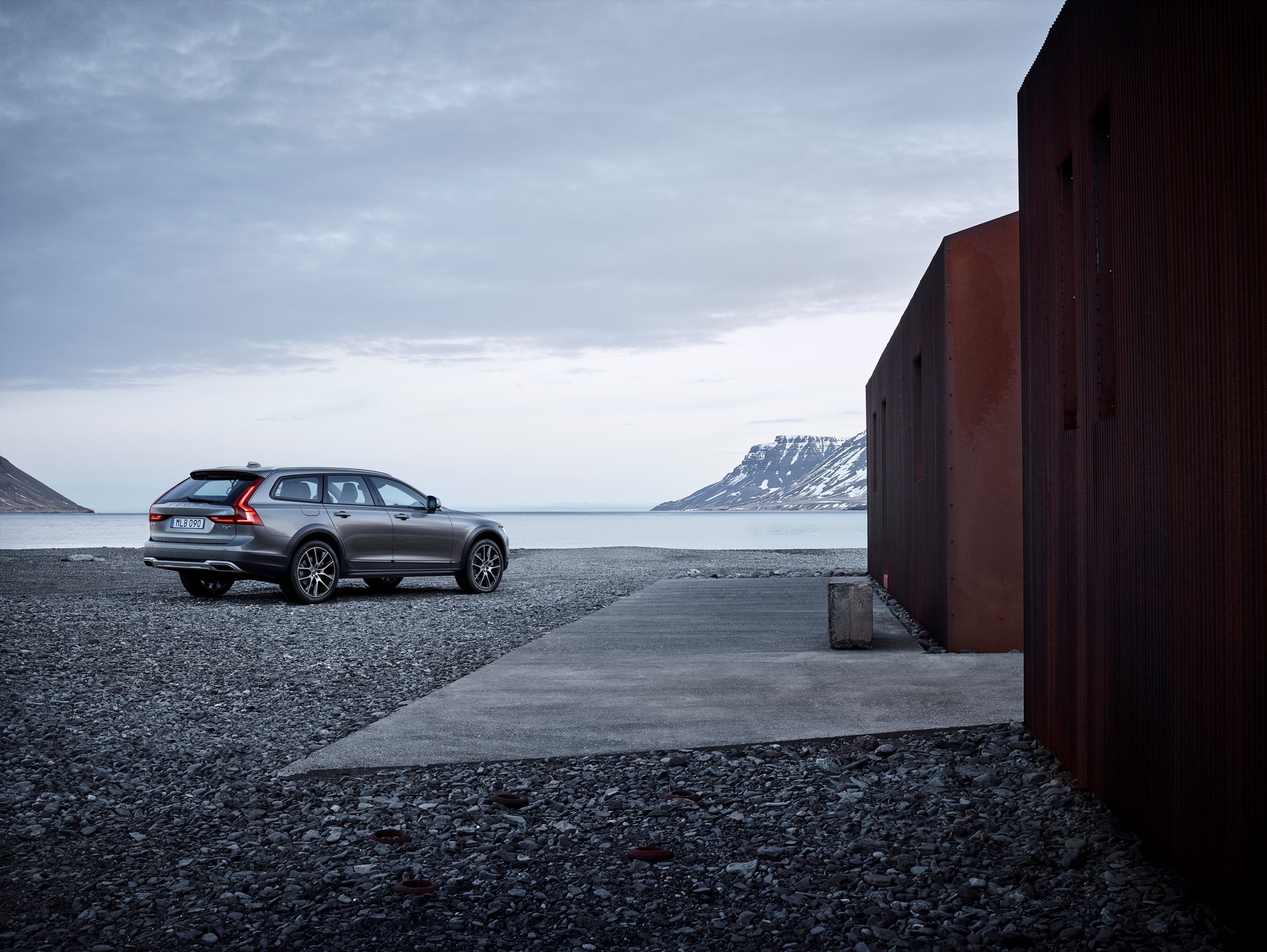 Volvo V90 Cross Country