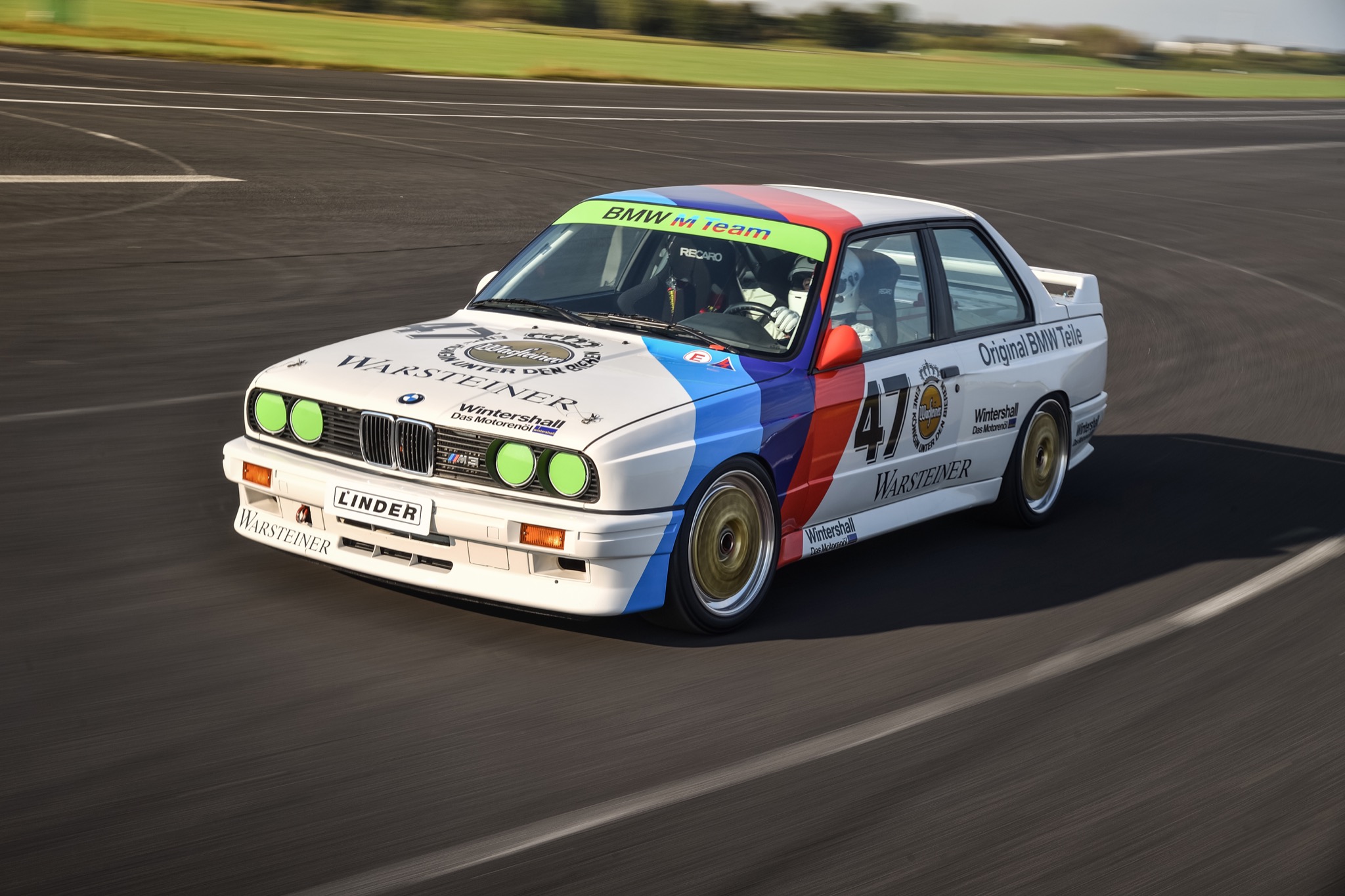 bmw-m3-e30-dtm-1