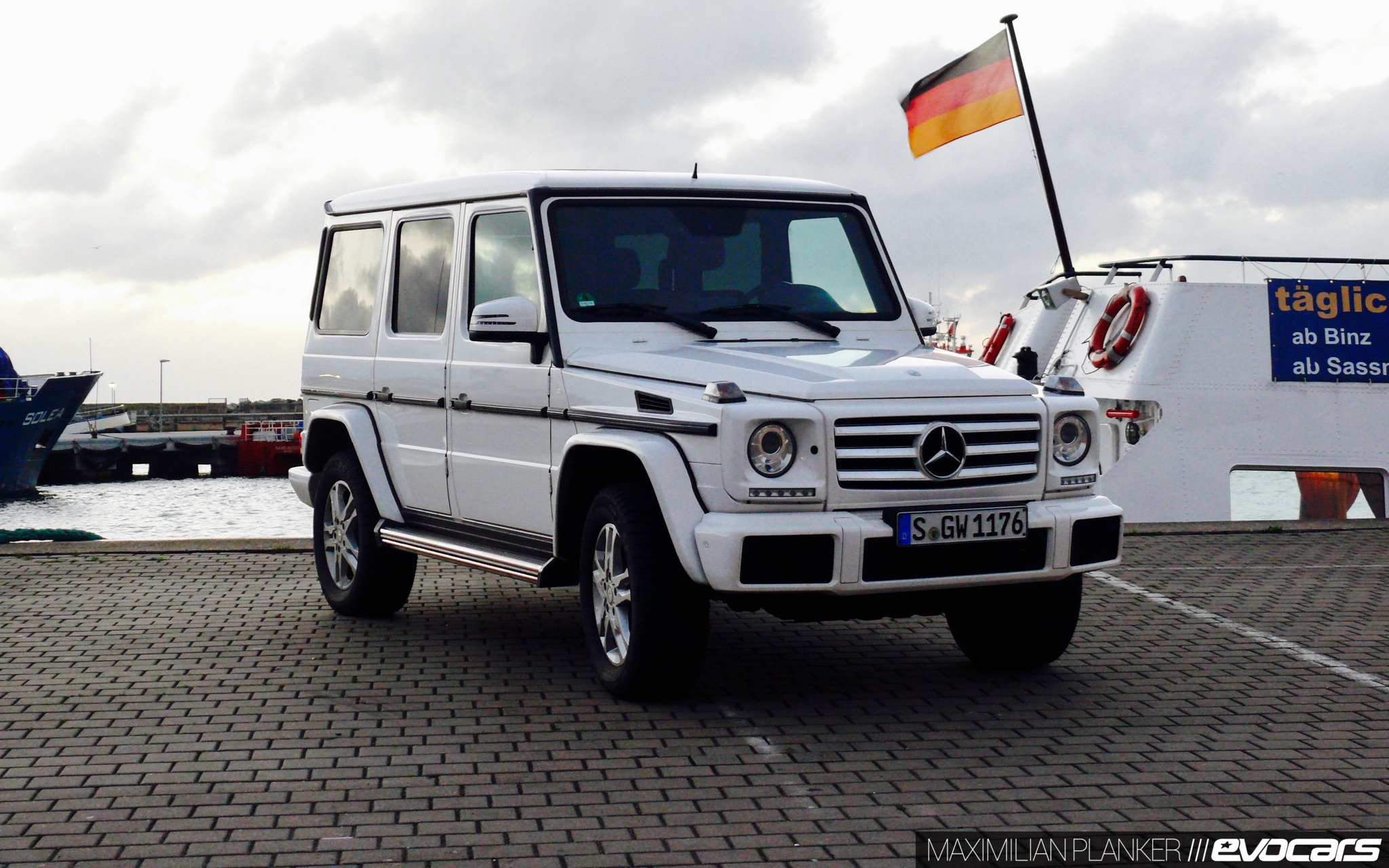 mercedes-benz-g-350-d-2