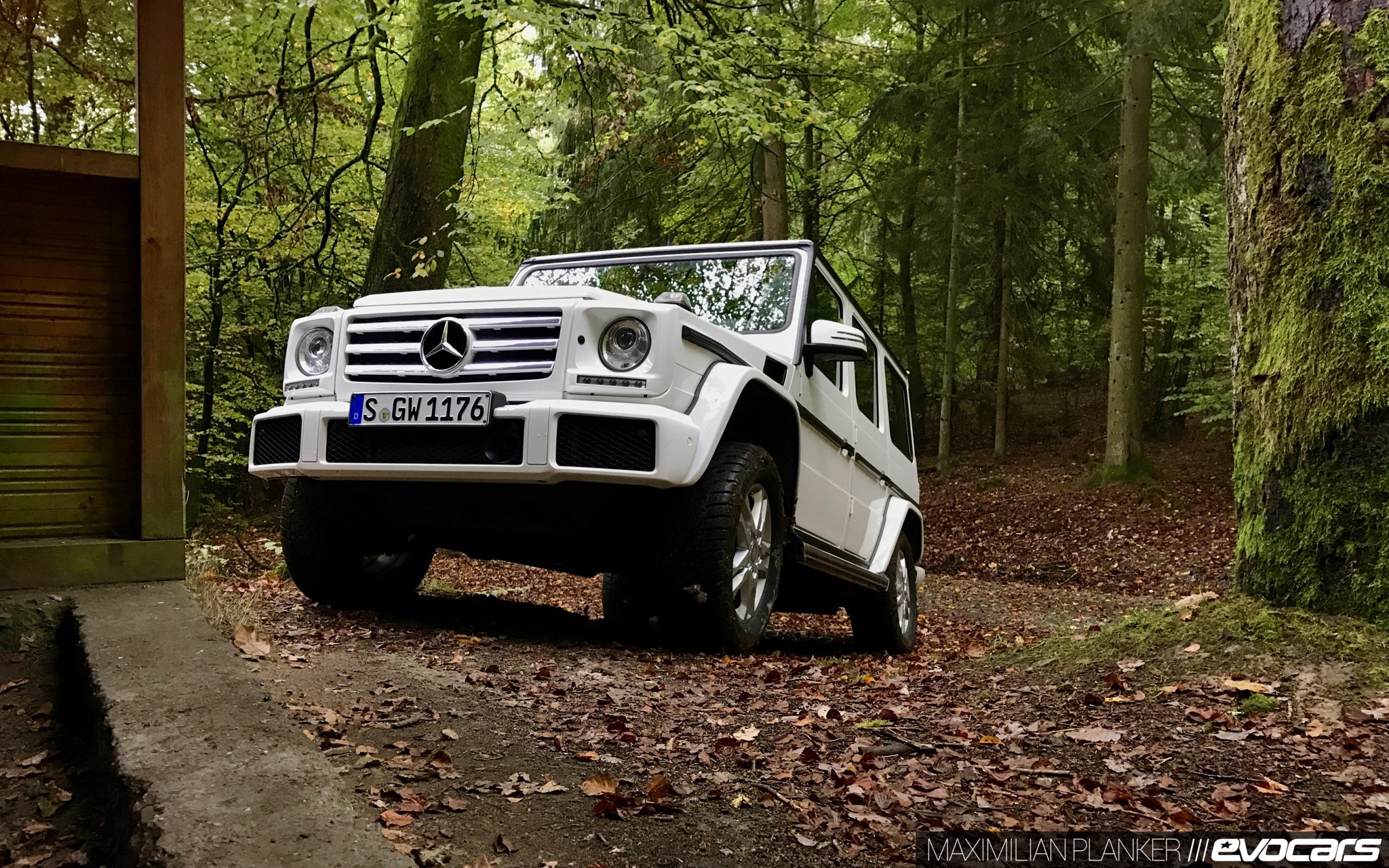 mercedes-benz-g-350-d-21