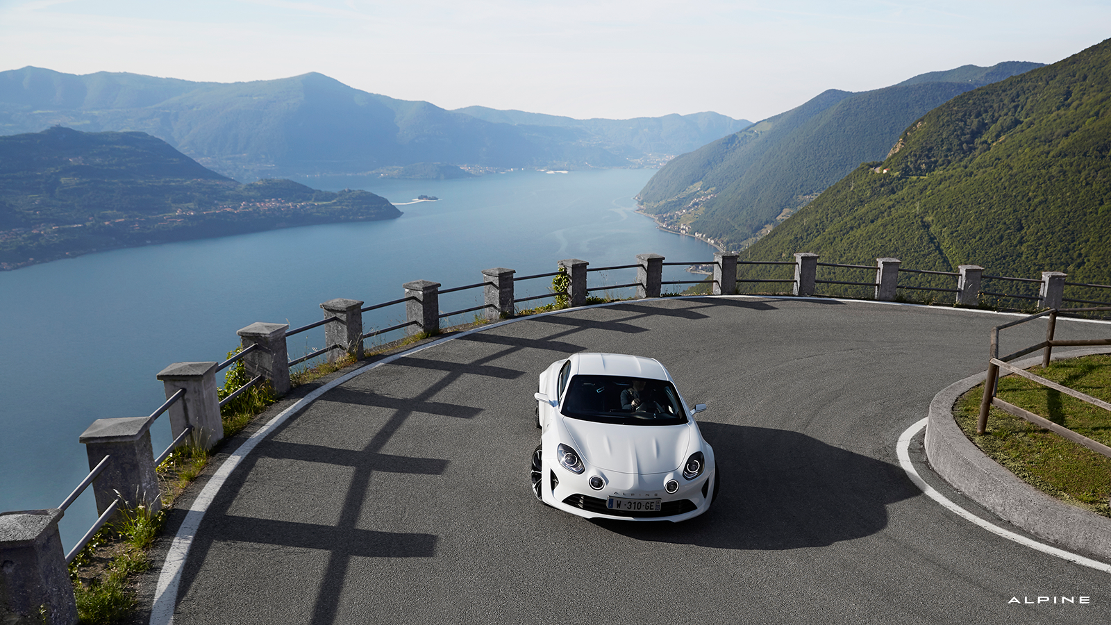 renault-alpine-2016-8