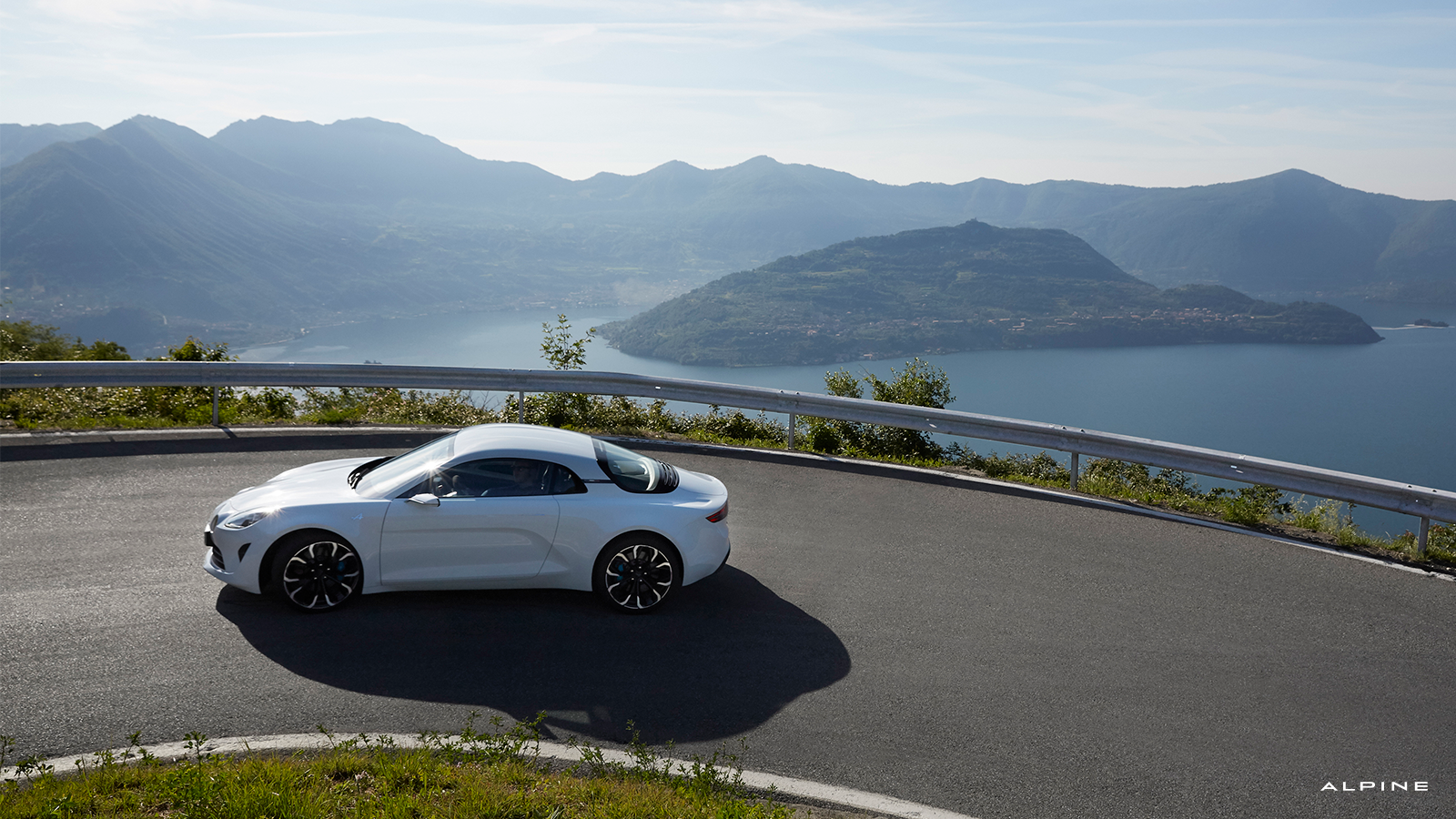 renault-alpine-2016-9